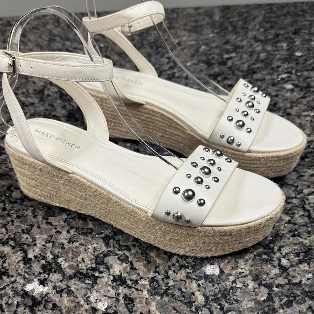 Marc Fisher White platform Espadrilles EUC 10